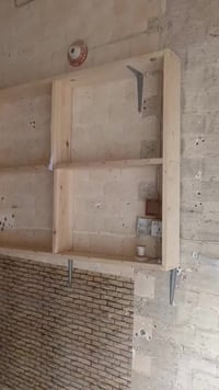 رفوف مال محل للبيع هستوني مشتغلهن  جدد صارلهن اسبوعين السعر 200 + ميز ...