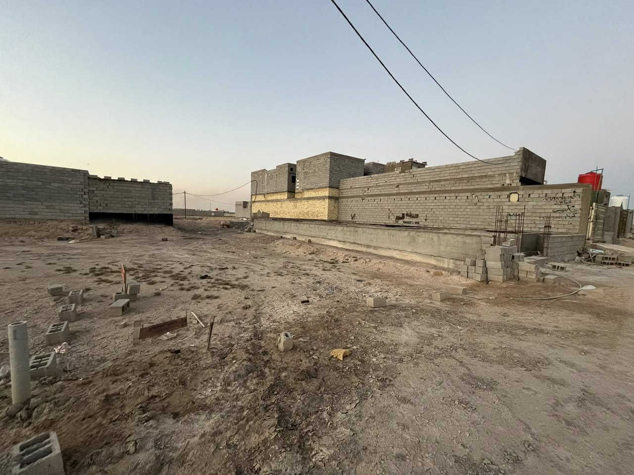 🔥 فرصة ما تتعوض 🔥
🏡 قطعة أرض مميزة للبيع في الصالحية، قبل السدة الثانية، بفرع مقابل شاليه المالديف.

✅ أرض فره وموقعها ممتاز.
✅ الكهرباء والماء موجودات.
✅ المنطقة مبنية وراقية وكل يوم أسعارها تصعد.
✅ منطقة إلها مستقبل واستثمار مضمون بإذن الله.
✅ المالك ساكن بالمنطقة.
✅طابو زراعي سند 25

💰 السعر المطلوب: 25 مليون دينار فقط، وللجادين أكو مجال بالسعر.

سواء تريد تبني بيت العمر أو تستثمر بأرض بموقع واعد، هاي فرصة لا تفوتك.

📞 للاستفسار والمعاينة:
***********

📢 لا تضيع الفرصة،
