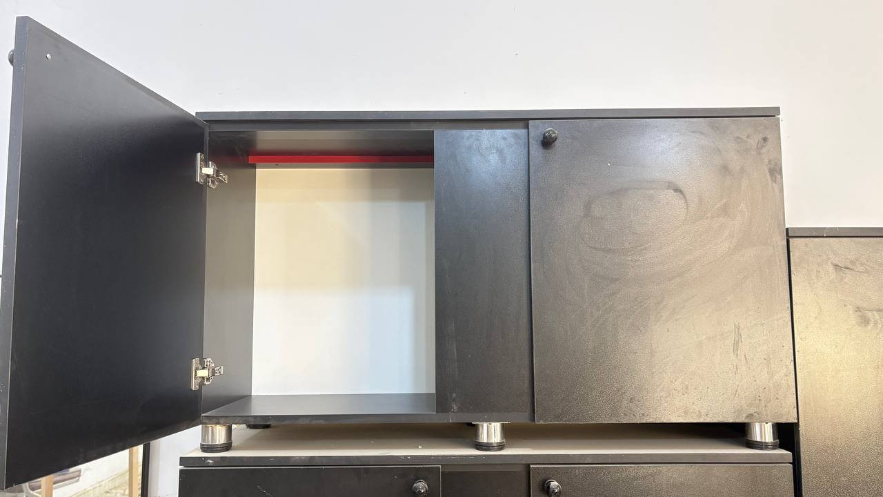 السلام عليكم
اغراض للبيع سعر مناسب جداا ومستعجل 
عارضات اثنين
ميز شاشة بي خزن عدد ٥
كاشير عدد اثنين
الشراي يجي خاص او اتصال عل رقم
***********
