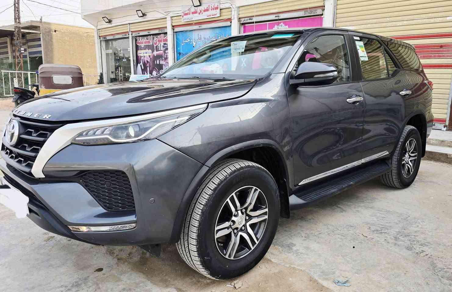 تويوتا فورجنر  2023 خليجي
رقم بغداد دولي ابسمي تحويل مباشر 
السيارة شبه زيرو ماشية 28 الف حقيقي 
محرك 4 سلندر 2700
نضام eco الاقتصادي 
شاشه كامره دواره تحكم استيرن 
حساسات خلفيه واماميه ثلاجة
 اسبير مانازل مواصفات كلش حلؤه بيه 
مانع انزلاق 
مرايا جانبية كهرباء 
لد زينون اصلي 
تبريد 3 قطع 
عدد المقاعد 7
السعر 275 وبيه مجال للشراي 
 البيع للاستفسار الاتصال ***********
العنوان بغداد الرصافة
