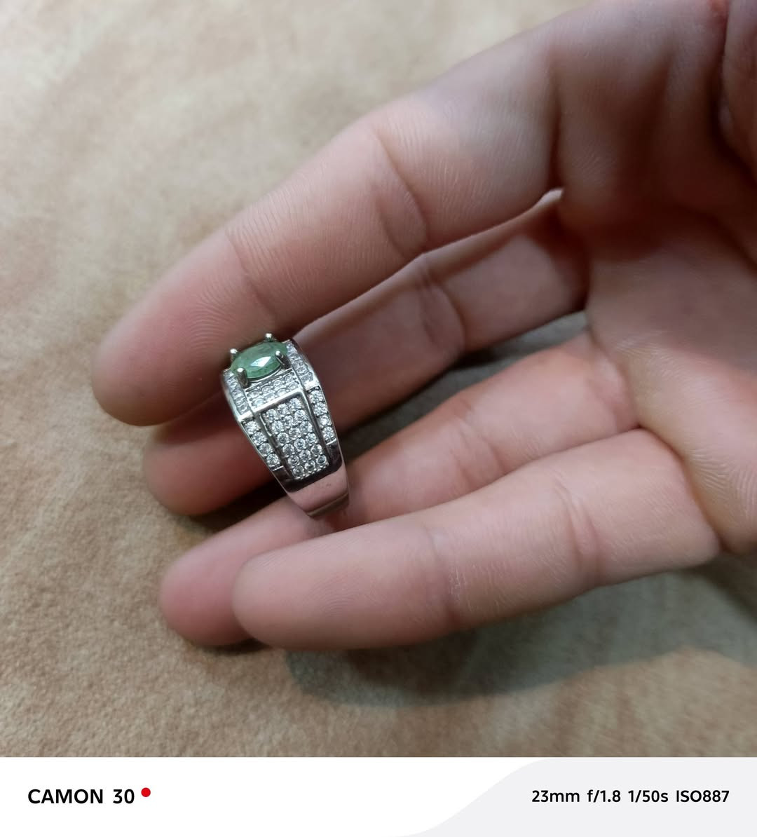 سلام عليكم زمرد داير الالماس شرط الفحص مكاني بغداد ام الكبر والغزلان ***********
