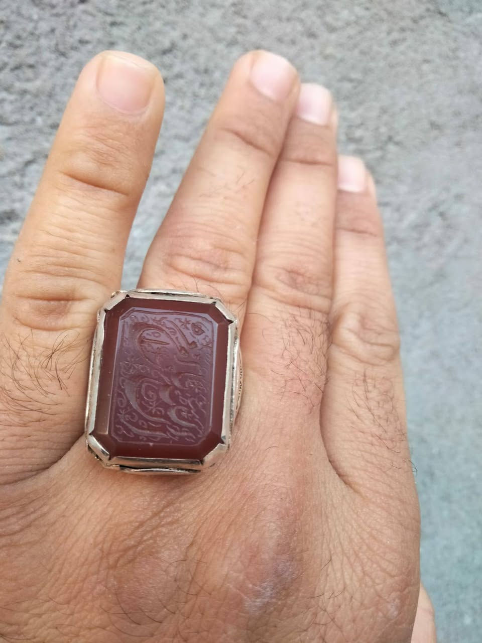 للبيع او مراوس حسب القناعة خاتم عقيق يماني احد الشروط اصلي وقديم الحجم اكثر من ٢ سانتيم السعر خاص


**إذا كنت صاحب هذا الإعلان وتريد حذفه لأي سبب، رجاءا أرسل رسالة إلى الدعم الفني**