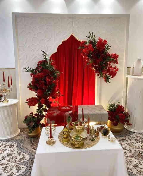 كوشة للبيع جديدة بسعر 400 استعمال مرة وحدة فقط الخشب بدون التفاصيل خشب اصلي عند ميسم ستور اشتغلتها عنواني بغداد للاستفسار التواصل على الواتساب ***********
