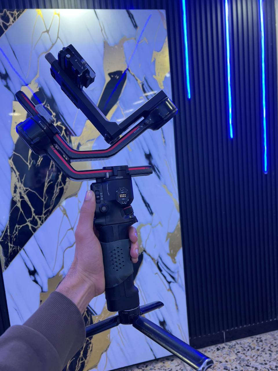 سلام عليكم
رونن RS3 PRO

نظافه 90% 
العوان بغداد 
رقق ***********
