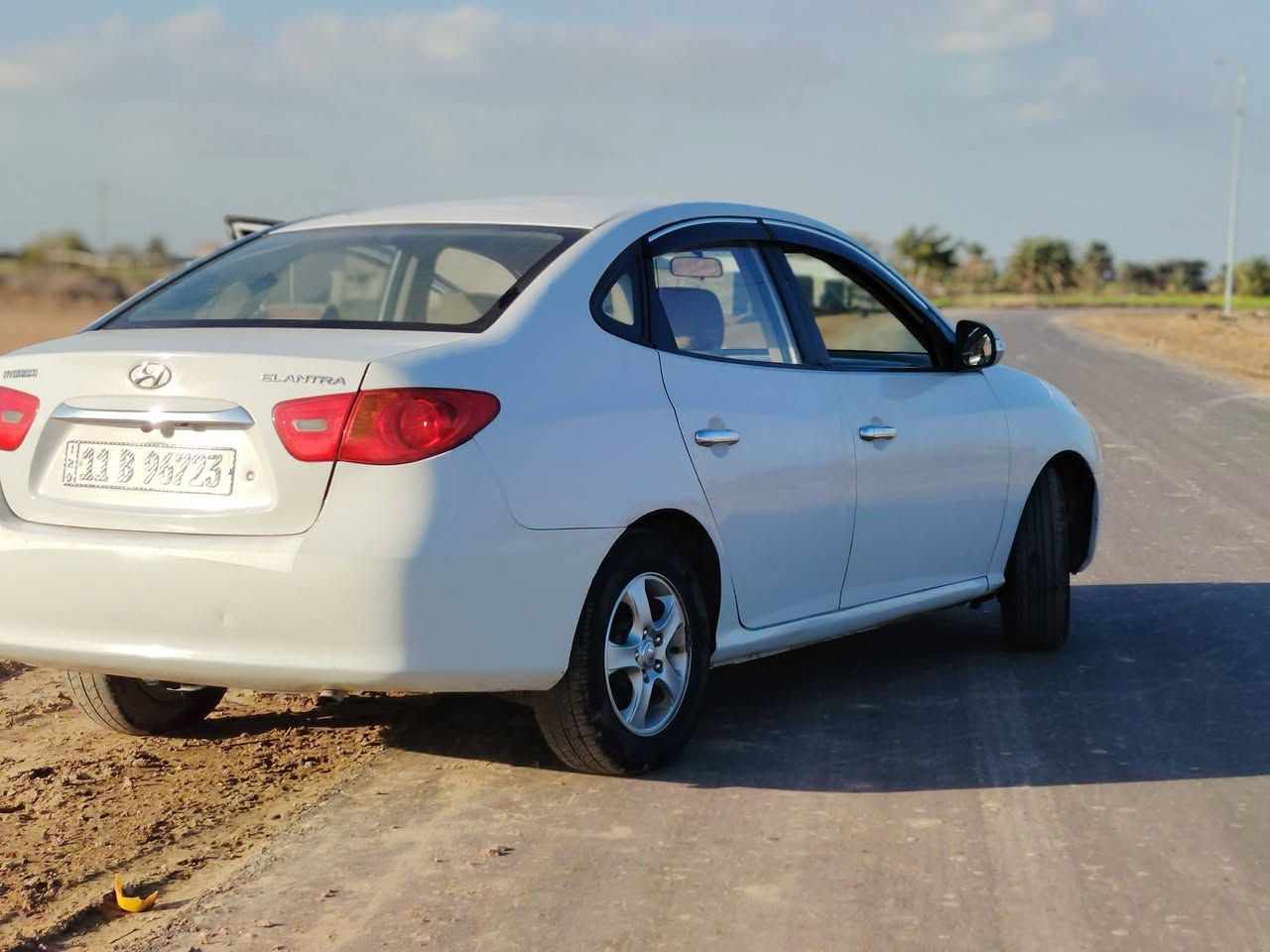 سلام عليكم
مكلف بل نشر النترا 2011 
بيه بابين صبغ وجاملغ امامي مبدل 
والباقي كله مكفول
مكينه وكير خير من الله 
رقم بغداد الماني سنوية لل2028 
محرك 1600 دكشن عالي 
مكاني النجف حي القدس
رقم صاحب السياره
***********
اتصل وبيك خير وتدلل
