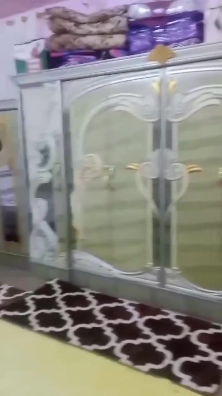 غرفه تصميم تركي شغل عراقي كلش حلوه وراقيه
تحتوي على 7 قطع 
نضيفه جداا  جربايه تزكام 
كنتور يتحوي على 6 ابواب لا كسر ولا شي بيها غرفه جاهزة  لان ماعندي مكان اريد ابيع  سعرها 500 بي مجال قليل مكاني بابل مركز المدينه  *********** @ # # كلشي مذكور بالمنشور الاستفسار على رقم اتصل
