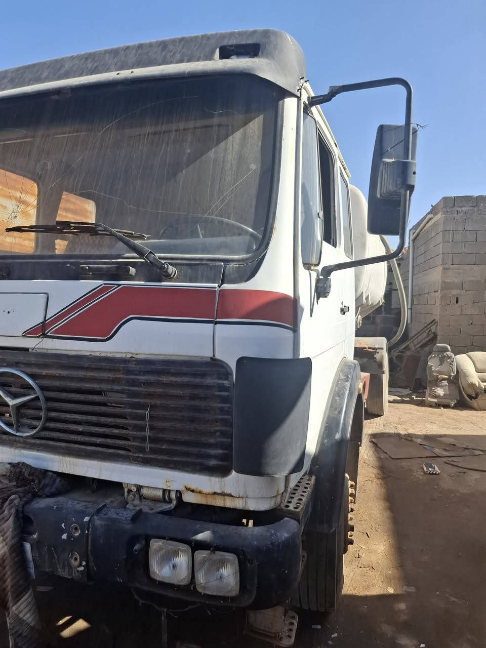 سيارة للبيع – مرسيدس البي حوضية
موديل 2000
السعر: 95 ورقة
🔹 مكينة 8 
🔹 كير 25 شلعة
🔹 رقمها بصرة
📞 للتواصل:***********
