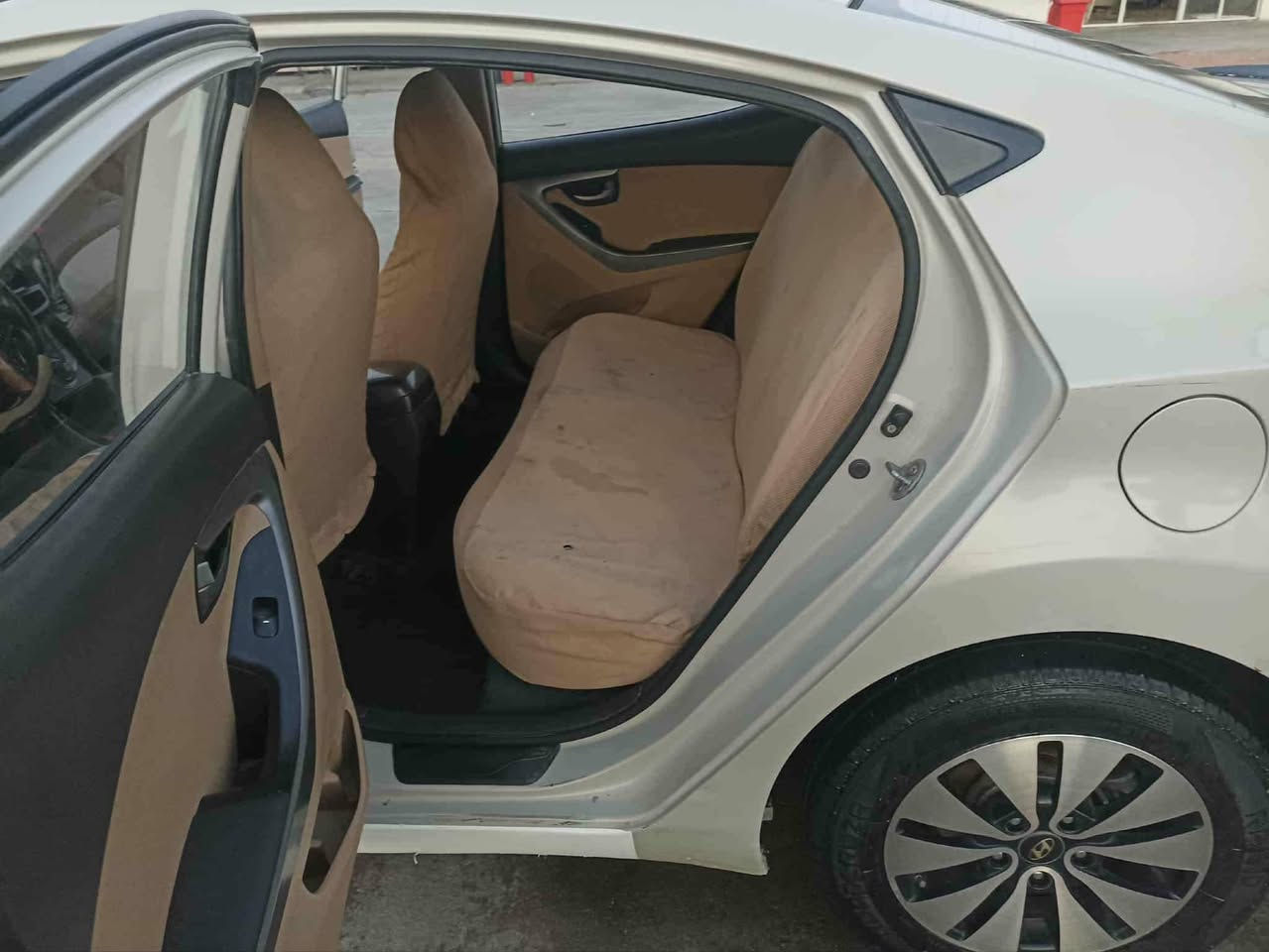 النترا ١٢مضلع بيها صفحه صبغ بدون دواخل مكفوله تكم لغود شواصي كلها مكفوله السونار موجود يمك بالصور محرك كير تبريد تخم تاير ويل كب كلها خير من الله السعر 95  يرادلها شويه ترتيبات فقط الباقي خير من الله للبيع او مراوس بسياره اقل بالسعر او حسب نوع السياره  رقمها انبار مشروع وطني مكان الحبانيه للتواصل *********** او واتس اب موجود أو تواصل ***********
