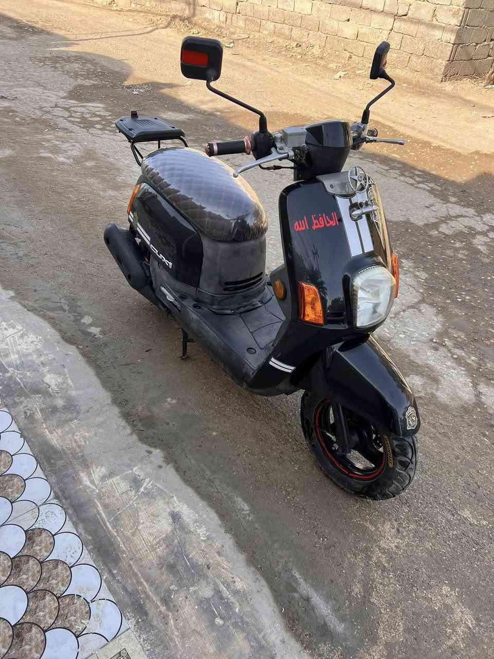 السلام عليكم دراجه بوليس استوه طالعه من الرنبه برغي ما مفتوح بيه مكانه واسط قضاء الحي  ***********
