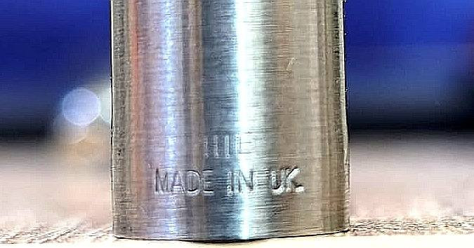 مجموعة أقلام #باركر (Parker) 
كلاسيكية،#فنتج انتاج بريطاني
 انتاج #الثمانينيات، 
تتكون من قلم #حبر ريشة
 و#قلم حبر جاف
 باللون العنابي مع أغطية من الفولاذ المقاوم للصدأ. 
مع #العلبه الاصليه 
ا


**إذا كنت صاحب هذا الإعلان وتريد حذفه لأي سبب، رجاءا أرسل رسالة إلى الدعم الفني**