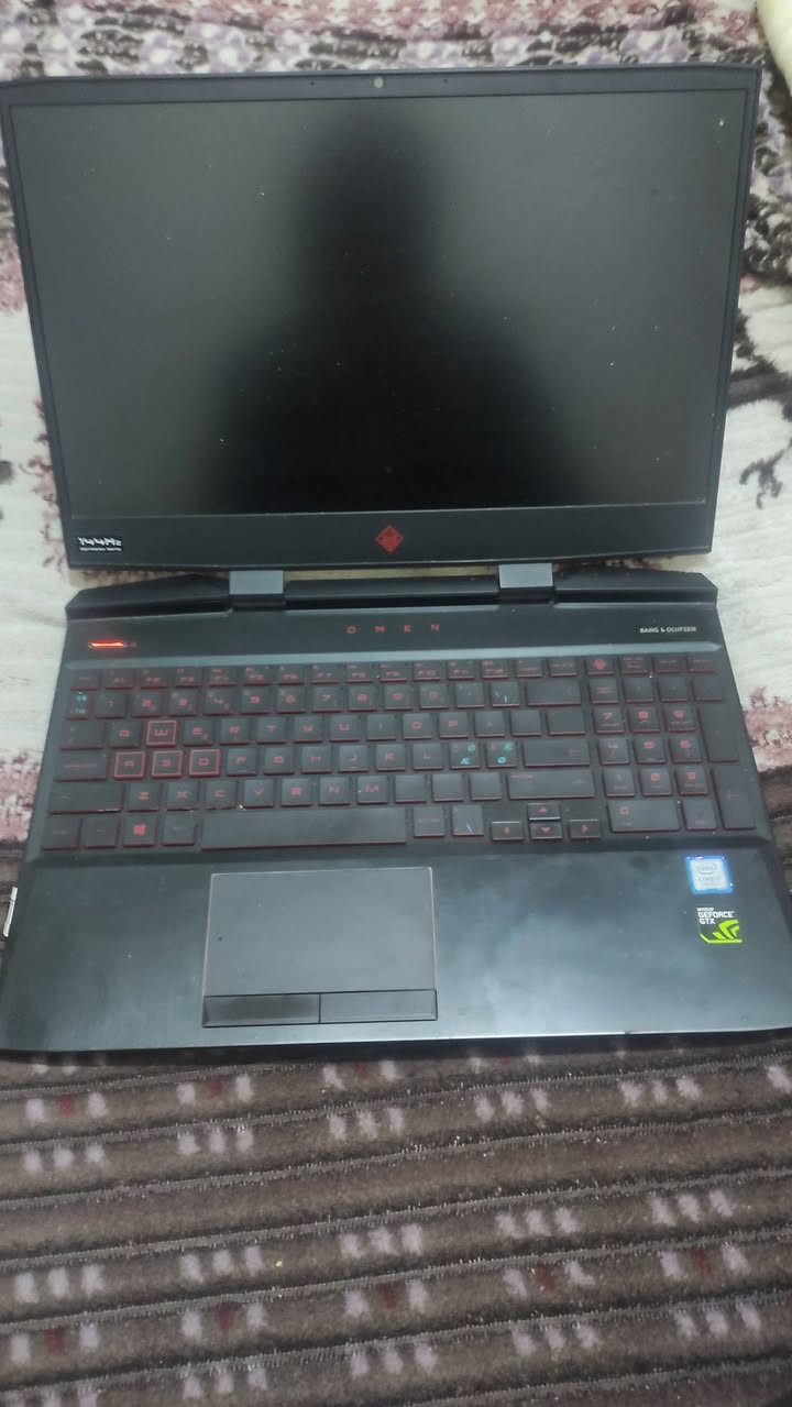 السلام عليكم
لابتوب للبيع 
HP omen 
المواصفات بالصور 
فقط البطارية تحتاج تبديل هي شغالة طبيعي بس بالالعاب متتحمل وقت هواية 
الشاحنة 200 وات 
والشاشة 144Hz 
سعرها 550 الف 
مكاني بغداد
اذا رايدها راسلني خاص او واتس اب 
***********
