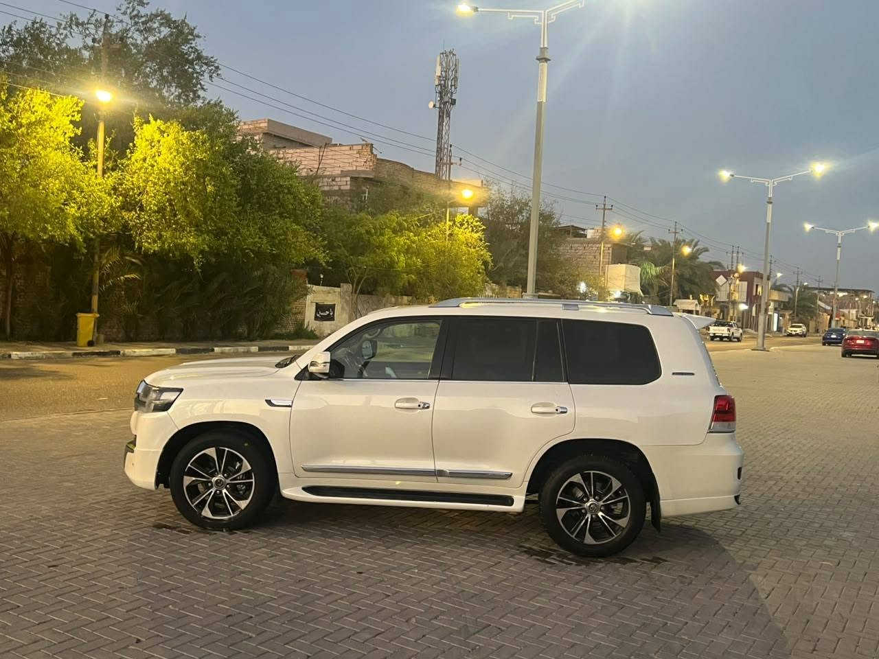 📍📍كلك ادوات ادوات ادوات  للبيع ومراوس   GXR 

شنو عندك دزلي واتساب تريد بيع تعالي واتساب 

لاندكروز مديل 11 محدث 21 لون  ابيض  بحاله الوكاله بعدها شركه🚩

للبيع فول موصفات  كلش للخير 

حجم المكينه 8 V لوك بعده 

الكير اوتو نظافه كارتون!!

بلادي شركه تحديث داخل وخارج

1-  حساسات خلي امامي جانبي 

2- كامره دواره 

3- سماعات شاشه جبيره دمامات 

4 'تخم تابر دلوب 
حداده هسه مسويهه

جاهزه للخير كلش 

ماذب عليه الف 

السياره أدوات 📍 يعني كلك ادوات 

ملاحظه 📍اكفلها من السرقه والكص والعشاير بشرط 

متومه رقم اربيل🚩 نكليزي طبق الأصل 

السعر 📍(( 165 $ ورقه )) فقط وبي مجال 

عنواني بصره 

ملاحظه:::#  اقره المنشور وتعالي واتساب 
حسب الاتفاق !!!
للاستفسار   وتساب
***********  رقمي واتساب
