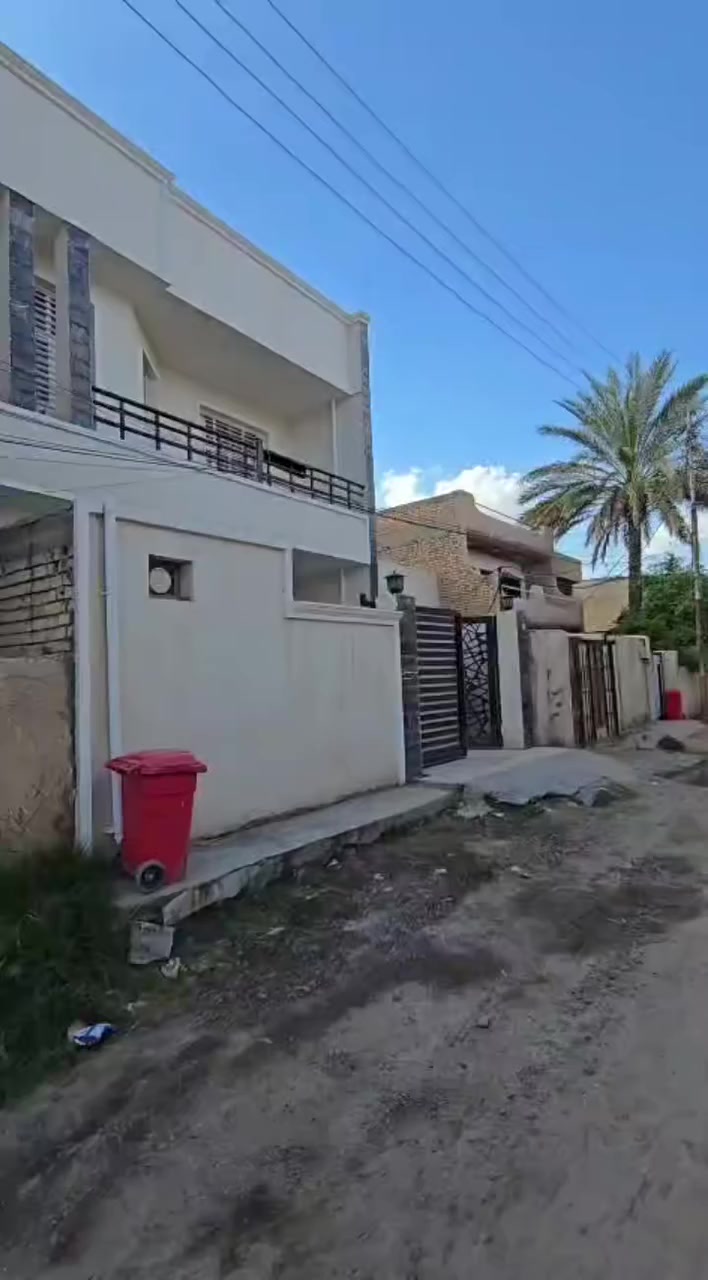 📢 إعلان رقم 903
✦────────────────────✦

السلام عليكم ورحمة الله وبركاته 🌿
حياكم الله جميعاً

🏡 للبيع – بيت سكني فرصة مميزة

📍 الموقع: بغداد – الراشدية
منطقة القدس، موقع جيد وقريب من الخدمات

🔹 تفاصيل العقار:

▪ المساحة: 150 متر
▪ الحالة: البيت قاطنين
▪ عدد الغرف: 4 غرف نوم
▪ البناء: حديث سنة 2025

🔹 مميزات العقار:
▪ بناء حديث ومواصفات جديدة
▪ مناسب جداً للسكن العائلي
▪ موقع هادئ ومخدوم
▪ قريب من الأسواق والخدمات
▪ فرصة جيدة للسكن أو الاستثمار

🎥 باقي التفاصيل داخل الفيديو

📞 للاستفسار:
*********** واتساب
***********

✦────────────────────✦

#بغداد
#الراشدية
#القدس
#عقارات
#بيع_وشراء
#سوق_العقارات
