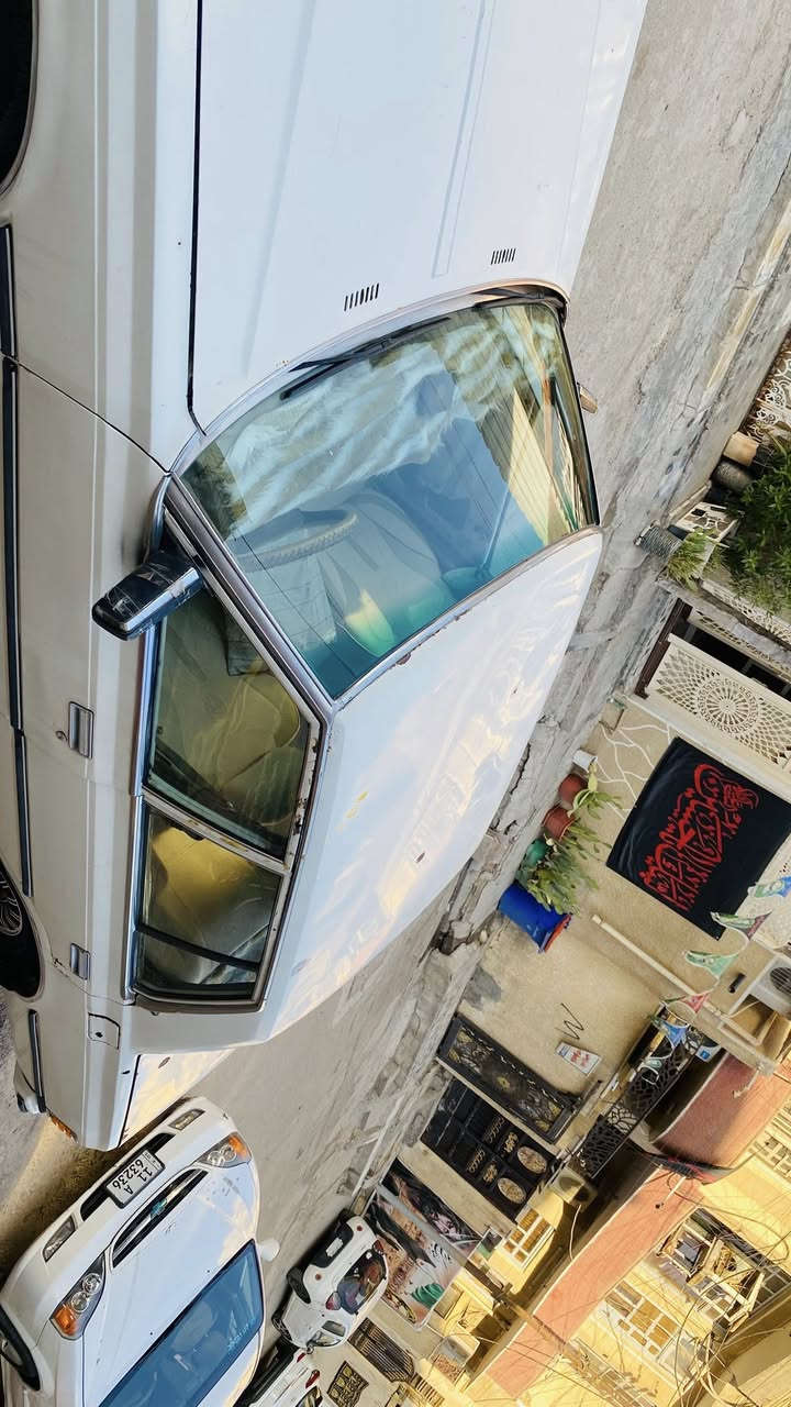 سوبر  1982 بسمي ثاني يوم تحولي الرقم انكليزي الجديد
مكينه بطة جديده 2500 كير عـادي  تايرات جدد ويل كاب كما موضح بل صوره 
صدر امامي خلفي جديد بل كارتونة 
 شواصي نضافة فول لا معمر ولا اي شيء 
معمره مره وحده وصبغ جماليه فقط 
ابطاين السيارة موجودات فقط يرادهن تعمير وتغليف فقط موضح بل صوره 
سعر راسلني واتساب لو فيس متواجد
رقم الهاتف *********** 
العنوان بغداد الطالبه
