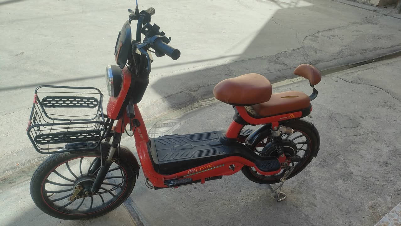 ماطور شحن للبيع حجم 20 وعدد البطاريات 5 للستفسار اتصل عل رقم ***********
