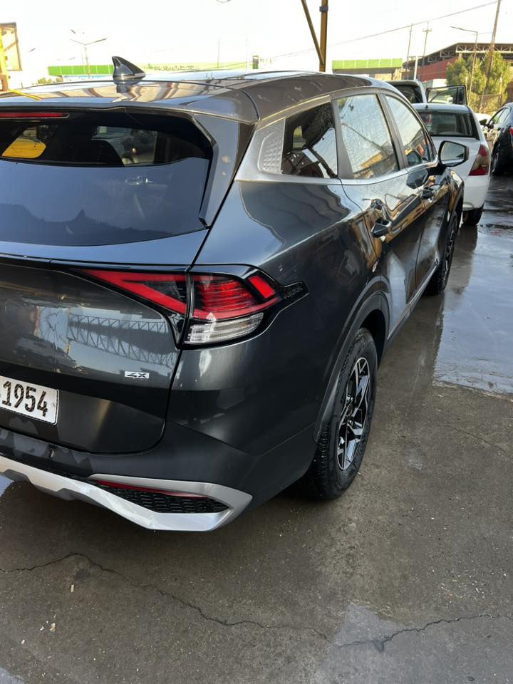 السلام عليكم سبورتج وارد امريكا موديل 23 مواصفات محرك 2500 شاشة كار بلي تحكم استيرن تو قف ذاتي  مانع انزلاق اوتو هولد فور ويل تبريد جديد محرك كير مكفول حادث بنيد وجاملغ  مكاني بغداد سعر 190 $ رقمي ***********
