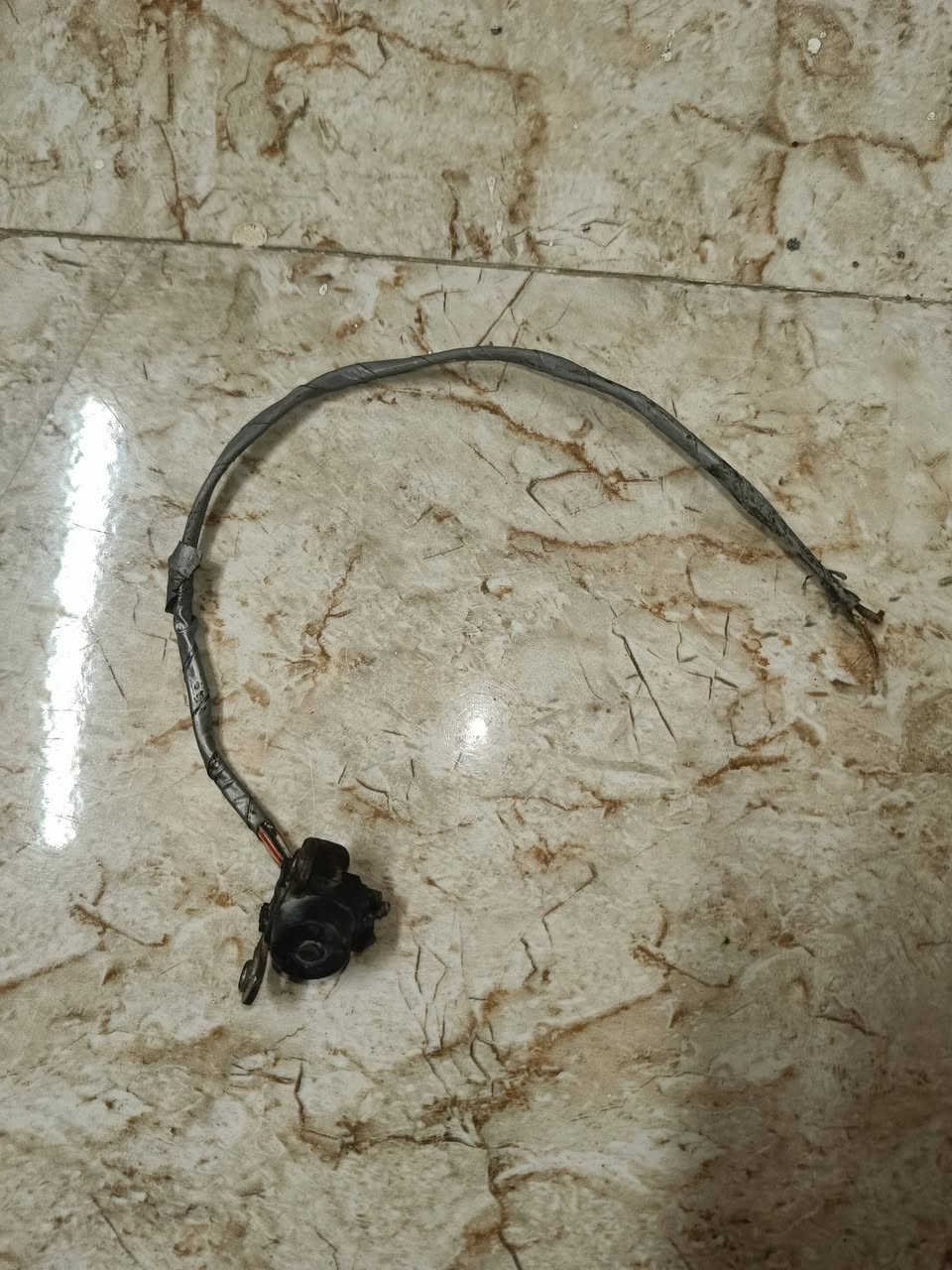 السلام عليكم اخوان عندي جويتر او فحمه او كول مال سكنس فحل نوزل اي شي تحتاج منهن ابيعلك اغراض مال تفصيخ كله نضيف ابيعلك علا الفحص مكاني بغداد مدينت الصدر هاذا رقمي ***********
