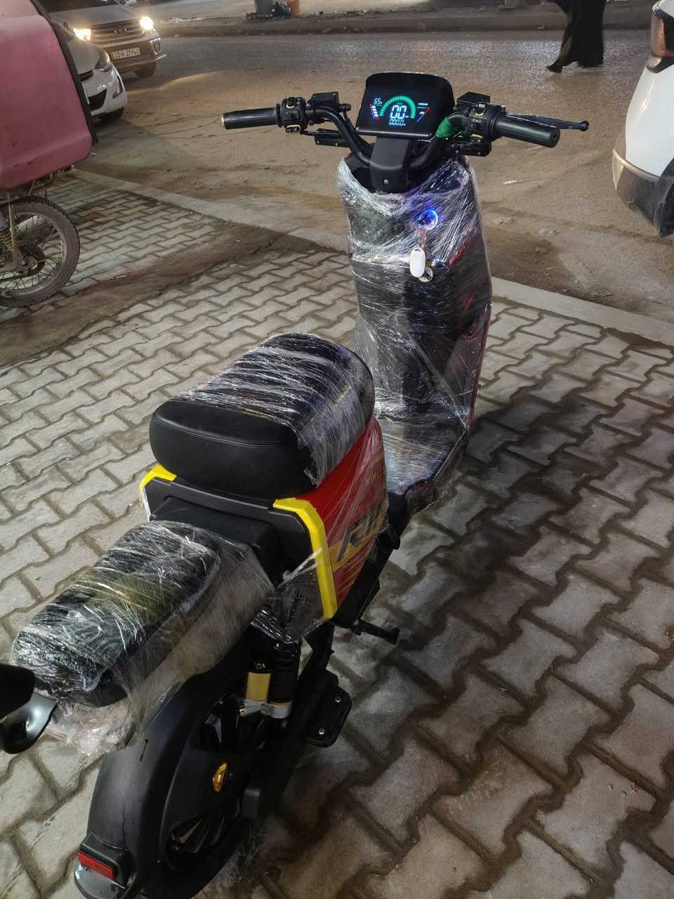 سلام عليكم اخوان دراجه آر 11 لبيع سعر 500 وبيه مجال كلش جديه المكان البصره ارميله شماليه ‭٠٧٨١ ٧٨٠ ٢١٣٠‬
