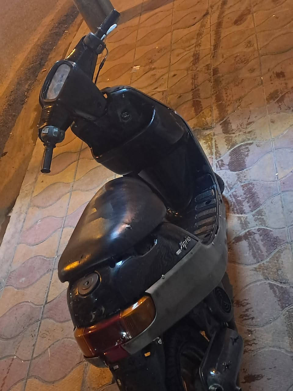 السلام عليكم 
ماطور بوتين للبيع 
معمر مره وحده 
شاصي ملحوم تكه وحده 
تحريكه نااااااااار 🔥🔥🔥
ومعدل ناااااااااار🔥🔥🔥
لايت بك لايت اشاير هورن كلو شغال بس ايعوزو باتري 
تايات جدد
ونه بل اكسن مابي 
السعر 160وبي مجال 
للاستفسار الاتصال على الارقام التالية 
***********
***********
مكاني حي السكر قرب مطعم ابو جنه
