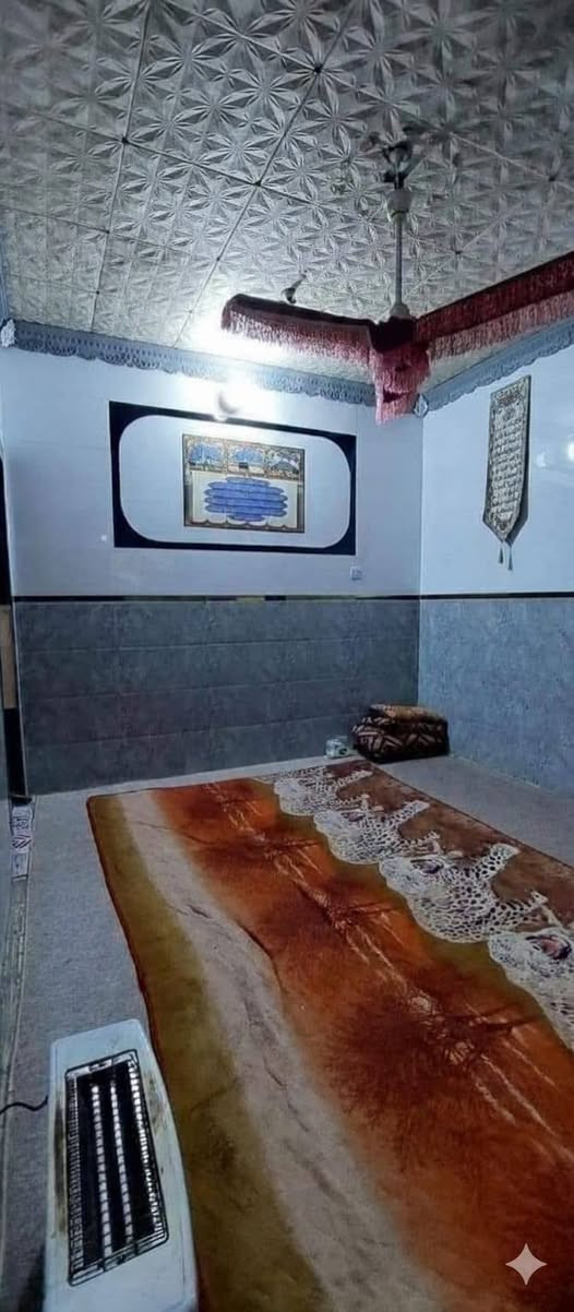 للايجار في حي ميسان منطقة 15مقابل مستشفى الاورام قريب لشارع العام يحتوي على طابقين الطابق الاول يحتوي على غرفه +صاله +إستقبال +مطبخ + حمامات عدد 2
الطابق الثاني يحتوي غرفه عدد 2+صاله يوجد داخل البيت كيزر +خط مولده +خط انترنيت ضوئي +ماطور ماء 
للإستفسار ***********
