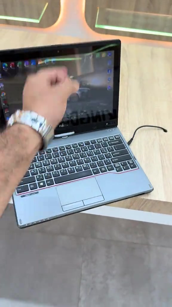 عرض خاص بس 125 الف وتوصيل مجاني  موصفاته  i5 جيل 5 رام 4 قابل للتطوير هارد 300G لمس وقلاب مع قلم  ضمان شهرين اي خلل مصنعي للحجز رقمك وعنوانك واتساب  ***********
