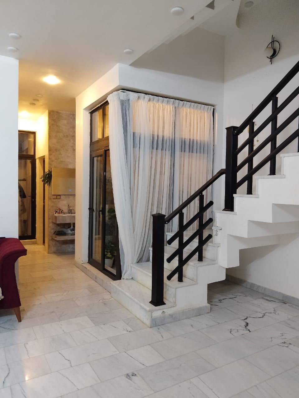 بيت 152م بحي الوحدة قرب الموحده وقرب القطاع الصحي والسوق على شارع ال15 سعره غالي 250 مليون شغله درجه اولى من عمل أو مواد
مكتب الإخلاص للعقار
واتساب ***********
