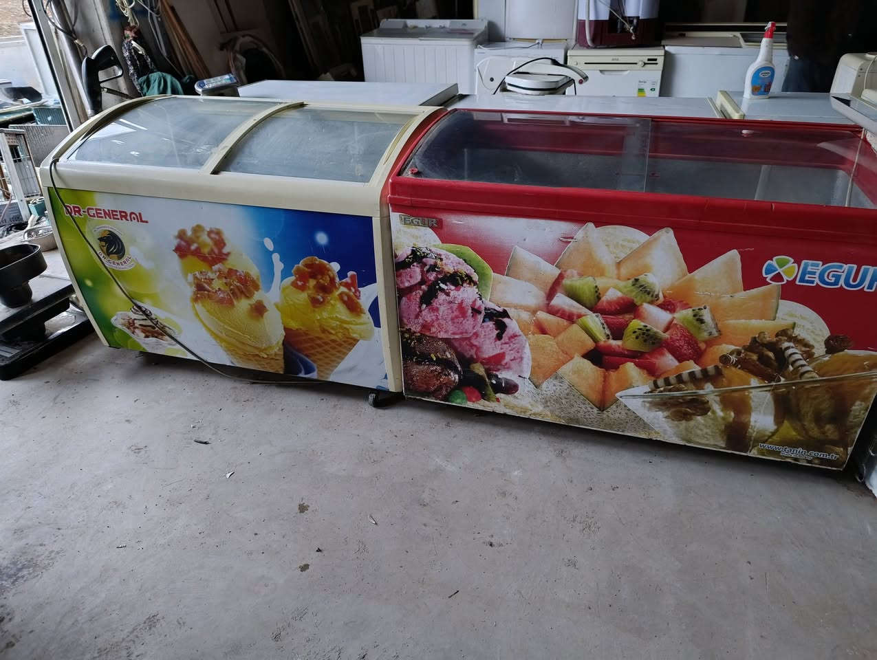 سلاوی خوداتان لێبێت دوو مجەمید بۆ فرۆشتن یەکیان 16  قەدەم ئەوی دیان 14 قەدەمە هەر بەرێزێک خوازیارە پەیوەندی بکات  یا خود نامە  بنێریت 
***********
***********
تێ بینی ناو نیشام سۆران بەرزێوە
