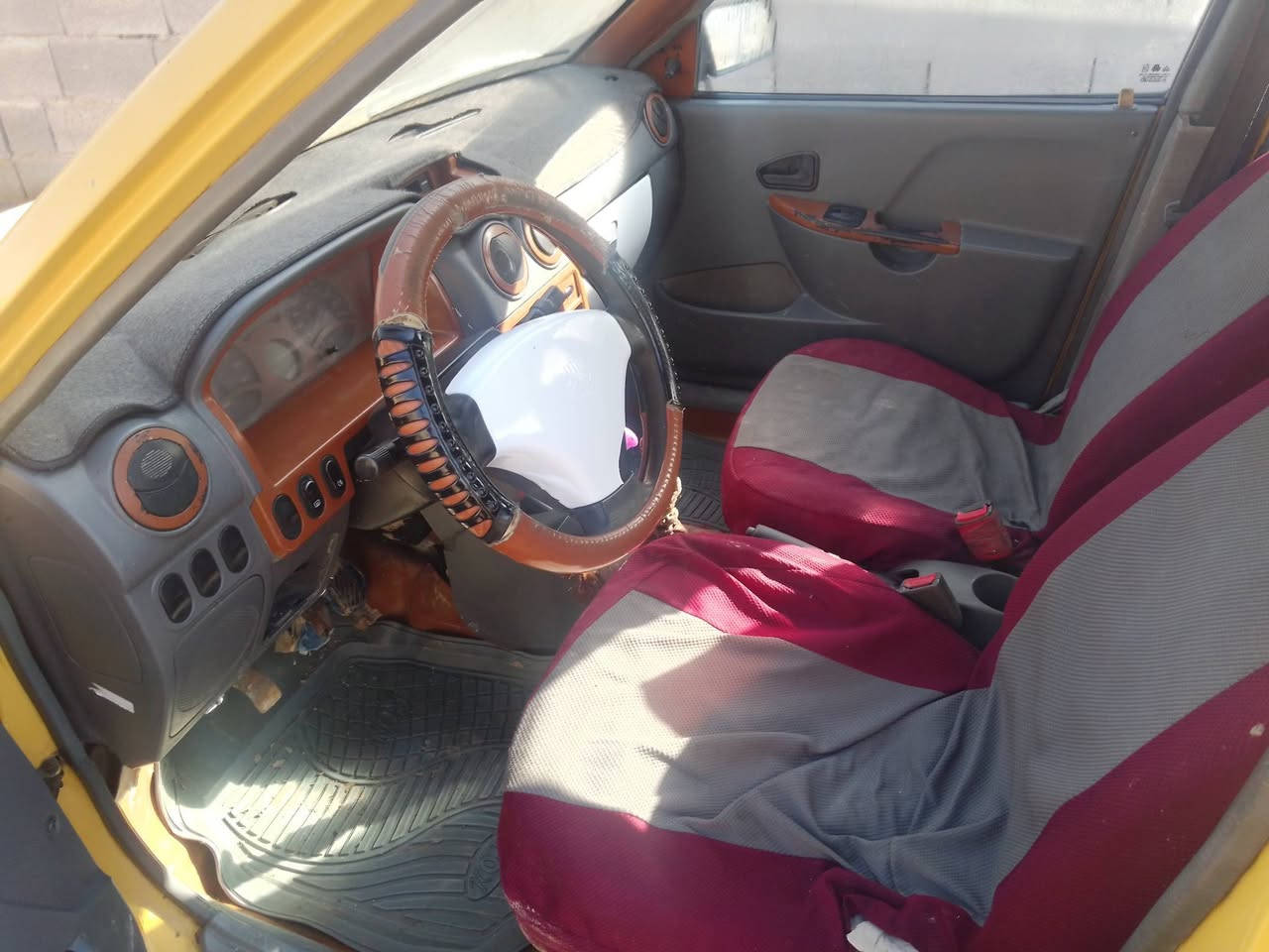 سلام عليكم سايبه 2015 كفاله عامه بس بس خياسات فقط محرك كير حداديه تخم تاير تبريد مكان الحمزه الشرقي *********** السعر 28وبيه مجال
