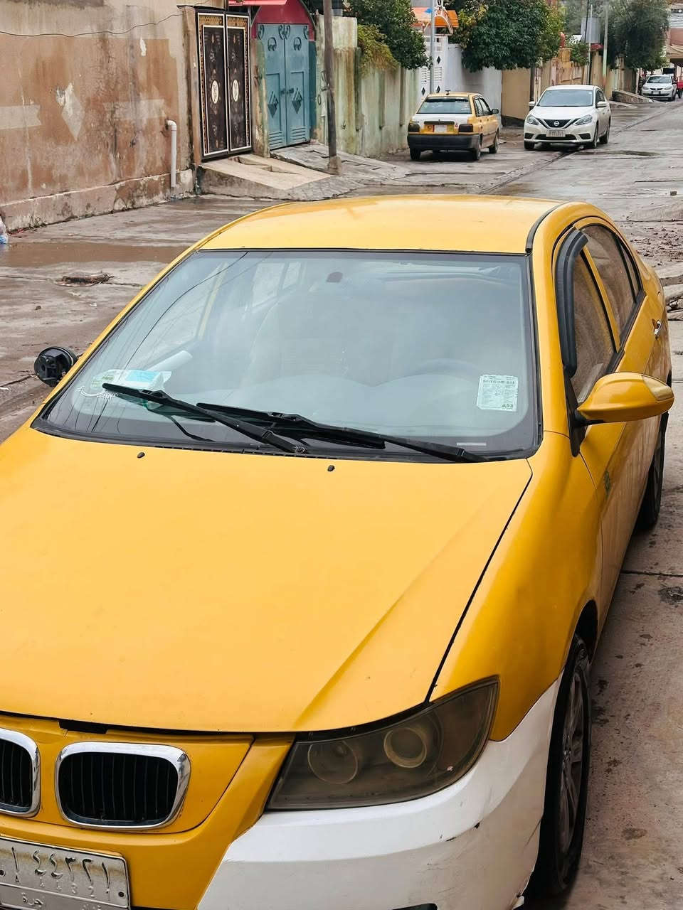 السعر :40 وبي مجال   موديل 2011  مصبوغة جماليا بدون حادث تبريد تدفئة شرد تايرات 4 جديد دبلات قواعد درام شفتات جديد سيارة حلوا ومصروف عليها بس يعوزها ملاحضات بسيطة بل خارج +مكينة وكير بلادي  عنوان موصل ايسر حي عدن 
*********** واتساب 
***********
