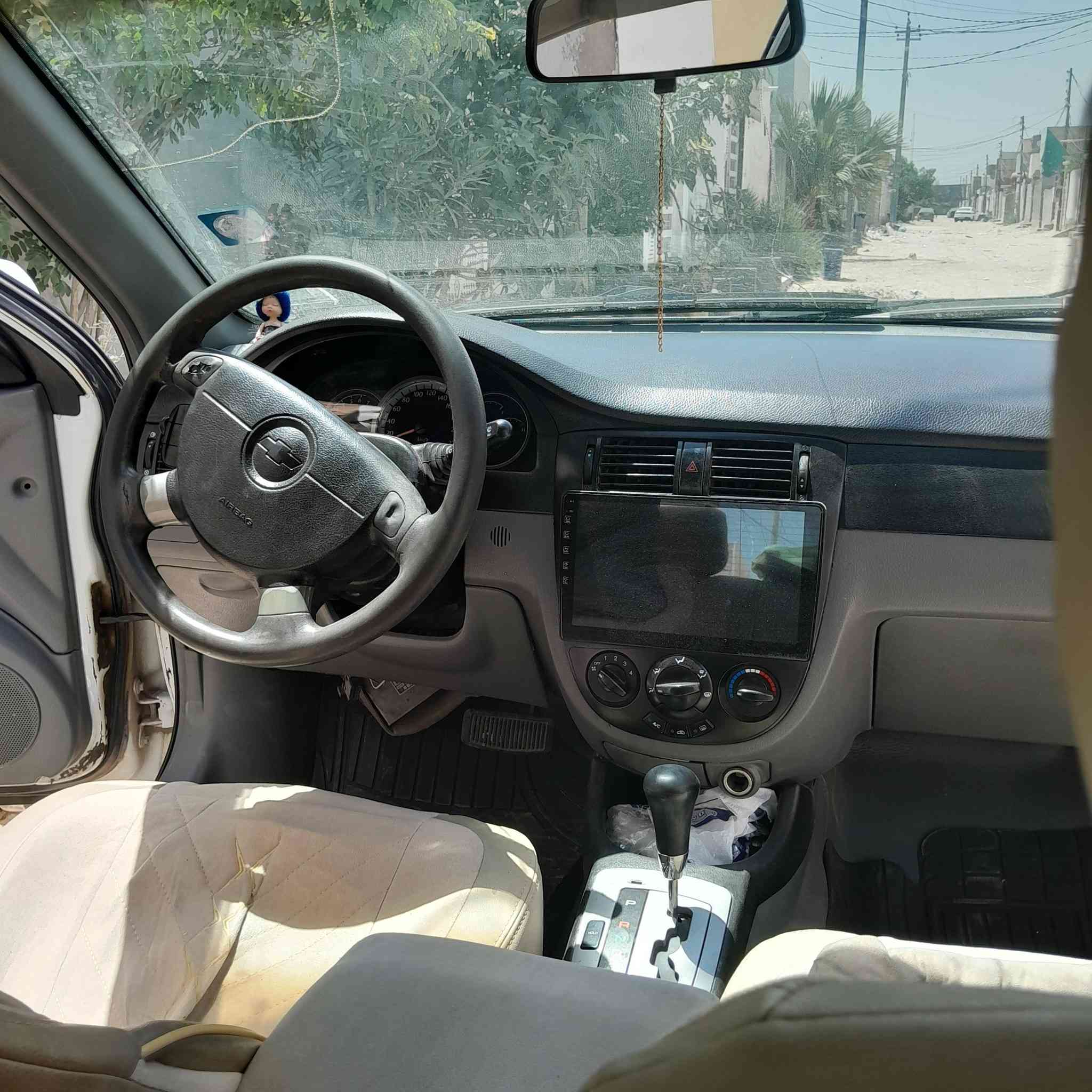 اوبترا ٢٠١٠للبيع بأسمي السياره جاهزه السعر ٦٥ وبيها مجال بسيط مكاني نجف للتواصل *********** مراوس ترهم.
