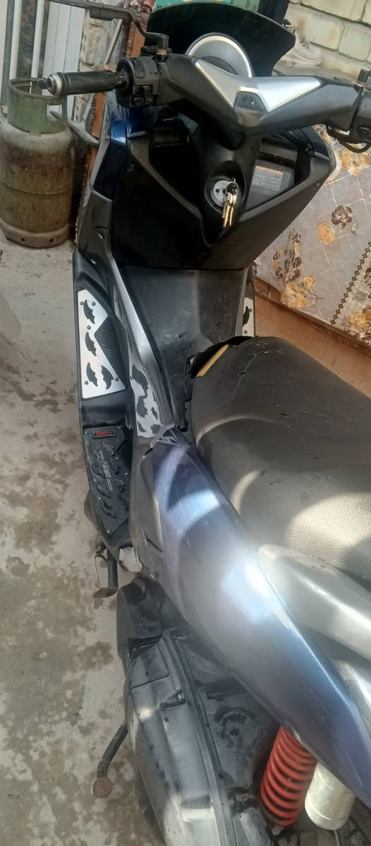 السلام وعليكم Nmax
للبيع دراجه ماشيه 41الف 
دراجه مابيهة اي نقص 
رايدهة بمليون و300 وماكو نفسهة بهيج سعر وهيج نضافه وبيهة مجال مكاني لبياع لشهداء 
***********
