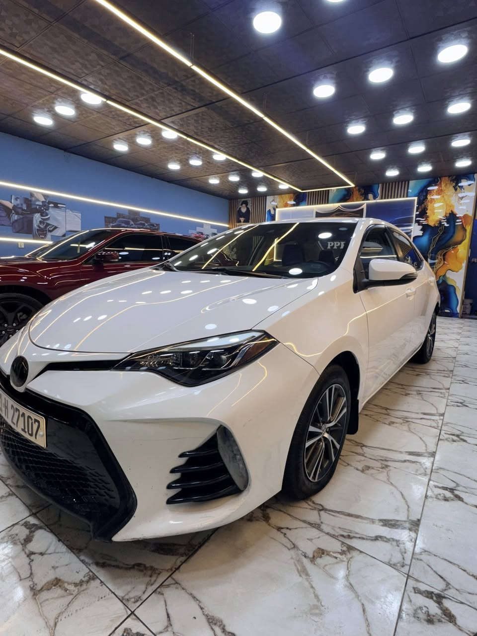 السلام عليكم
كورلا موديل 2017 
مواصفات se 
شفتات ستيرن
بجم القرش 
لدات 
كشنات جلد 
رادارات مانع تصادم 
تحديد مسار
شاشه كامرا ويل كب 
حادث السياره بابين وجاملغ مبدلات نفس اللون بدون ايرباك بجم كبس كفاله كير مكينه حداديه تخم تاير 
تحويل وكاله شنو يعجبك ماشيه 109 ميل 
مكان السياره كربلاء 
السعر 135
*********** 
***********
