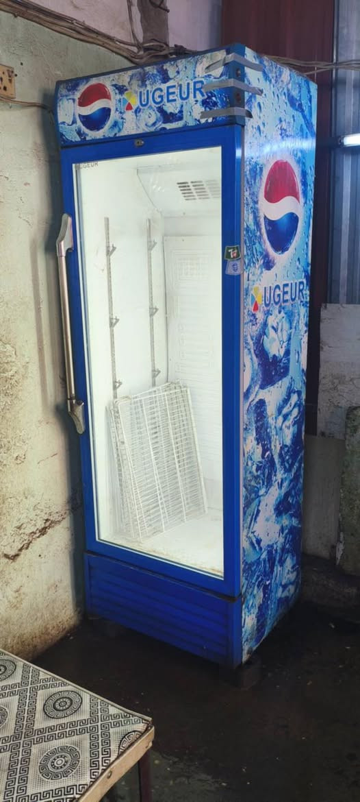 سلام عليكم…. 
عندي هاي الثلاجة عارضة تاخذها شرط مع الفحص 

السعر التواصل مع صاحب الرقم ‭٠٧٥٠ ٧٨٨ ٥٣١١‬

يونس أبو أنيسة
