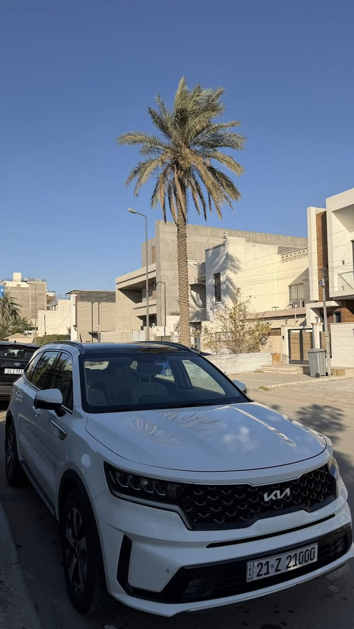 السلام عليكم سورنتو 2023 خليجي فول فول مواصفات 
سيارة ٤ سلندر وكاله شركة نم فول مواصفات 
بانوراما 
بصمة
تشغيل عن بعد
كراسي كهرباء 
اضائة محيطية متغير 
هاند بريك اوتو 
اوتو هولد 
حساسات امامي خلفي 
صندوك كهرباء شفط 
لايت عدسات 
داخل بيانو 
درايف مود ٥ وضعبات 
ماشيه ٨٩ الف كيلو 
تبريد منفصل 
تبربد لمس 
سيارة مكفولة بيها فقط بارد بسيط بين البابتين شي بسيط جدا  وللعلم الرقم مو وياها انطيك ياها برقم عادي 
مكانها بغداد اليرموك 
سعرها ٢٤ الف بيها مجال شي بسيط جدا 
***********
***********
