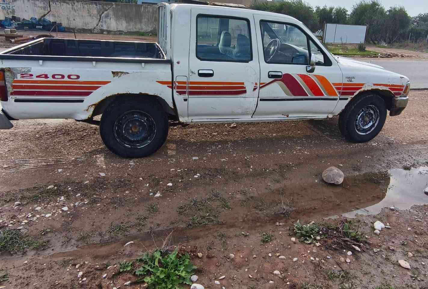 تويوتا دبل قماره موديل 93 كير شرط ومحرك 
تبريد شغال شرط   
سنويه عضم  ل 2028رقم الماني نينوى 
استفسار /
***********
***********
