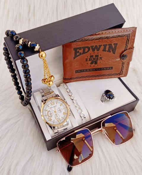 بمناسبة قرب رأس السنة وفّرنا لكم بوكس رجالي مميّز
يحتوي على مجموعة هدايا راقية وبسعر مناسب جداً 🔥

📦 توصيل متوفر لجميع أنحاء العراق
🎁 تغليف هدايا بشكل جميل ومحبوب

⚠️ الكمية محدودة جداً… إلحق قبل ما يخلص!
***********
