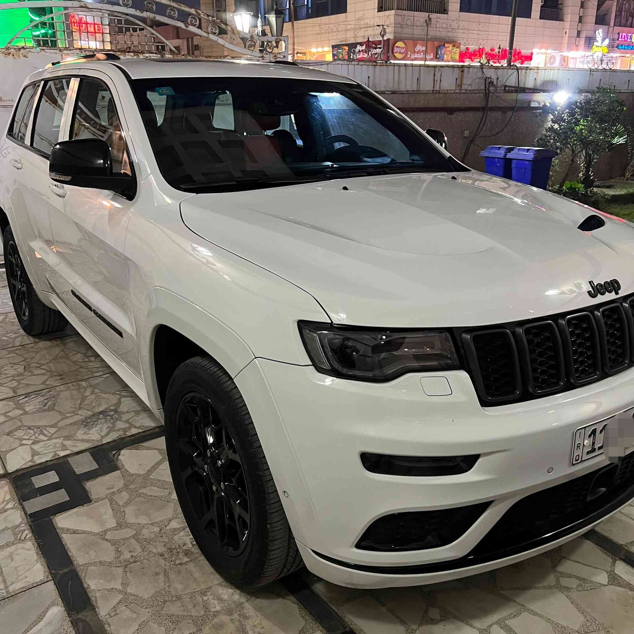 السلام عليكم

‏JEEP GRAND CHEROKEE 2022 S
عدد المسافات (18) الف 
جيب فئة:    S
موديل:     2022
مكينة:     V6 3.6

خليجي مكفولة (شركة هارلم) ✅

المواصفــات  1/1
بانورامـــا
 رادار امامي رادار جانبـي نقطة عميـاء رادار خلفـي
كشن حار بارد - كشنات الخلفية هيتـر
كشنات جلد كنتارة
ستيرن هيتـر + كهرباء
نظام توقف اوتـو ستوب
حساسـات امامي خلفي
صندوك كهربائـي
سماعات سستم صـوت
دمام بالصنـدوك
بصمة و تشغيل عن بعـد
كيج الكترونـي
نظام متعدد اوتو للطرق
مري قلاب وشفط

العنوان : بغداد 
للاستفسار:***********‪ 
اتصال او واتساب
