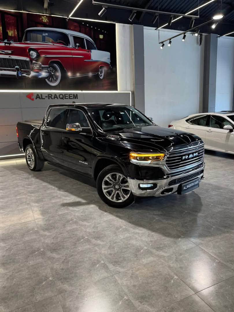 Dodge raam
دوج رام 

موديل 2024 

مواصفات لونك هورن لميتيد فول فول 
ماشية 95 الف كيلو 

وكالة هارلم كفالة عام خليجية 

عنوان اربيل شارع 100 

السعر 510$ و بيه مجال بسيط 

للتواصل واستفسار 

*********** 

***********
