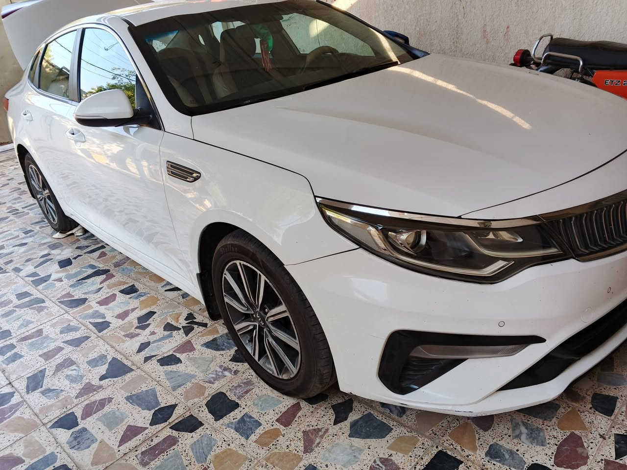 كيا اوبتيما 2020  خليجي 
رقم بغداد تبريد قطعتين ثلج 
سيارة خليجبة استلام الشركة العامة 
مكفولة السيارة تتحول بسمك مباشر شرط 
مواصفات السيارة 
تخم تاير 
ماشية ١٢٧  
السعر ١٧٠  
 *********** 
***********
