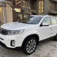 سورنتو ٢٠١٥ • ٦٠٠٠٠ كم • كارتون مكفولة