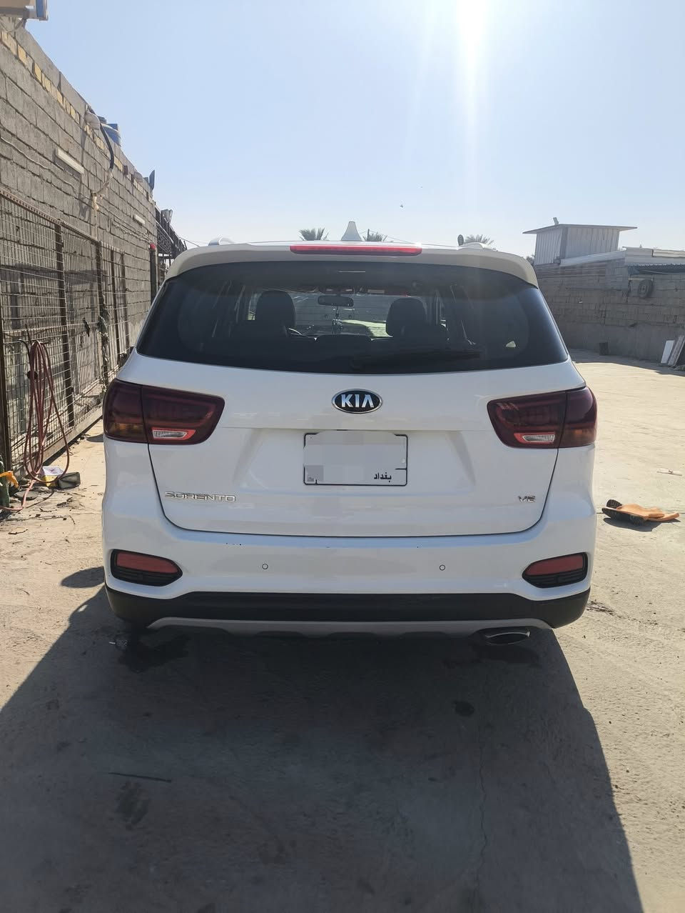 سورنتو للبيع بيه ربع بنيد صبغة وباقي كفالة رقم بغداد مكان سيارة العماره مديل 2020  فول مواصفات ***********
