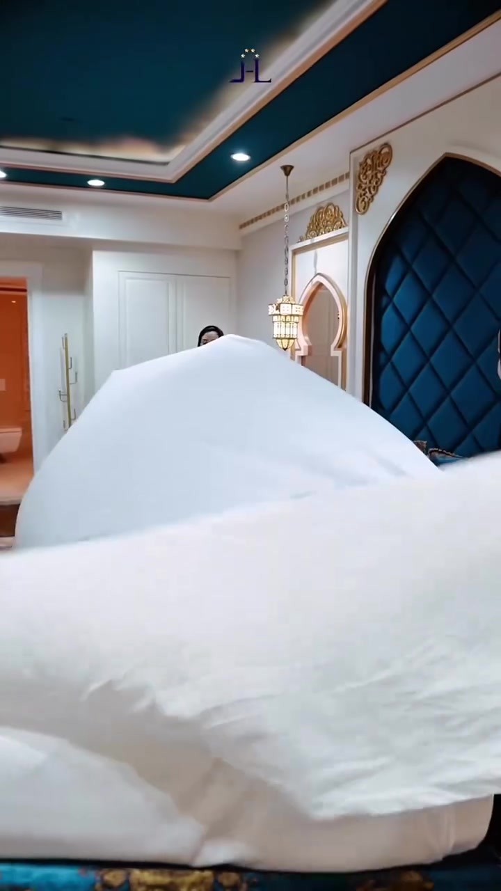 فندق مدينة الجواد في مشهد🇮🇷
الموقع: 4 نجوم شارع شوشتري المجاور لشارع نواب صفوي يبعد 3 دقائق مشي الى الحرم من صوب صحن الامام حسن المجتبى

🌹 متوفر غرفة ثنائية وثلاثية ورباعية
🌹متوفر غرفة وصالة وغرفتين وصالة
🌹 متوفر غرف vip للمسافرين والعرسان ومن ضمنهن مطلات ع الحرم

🌹 يتوفر وجبة افطار بوفيه مفتوح

‼️حجز مسبق دفع مقدما‼️
❗️اما تفضلون للشركة في كربلاء او عن طريق الماستر كارد ❗️

 #مشهد #فنادق #شقق #الامام_الرضا
تحياتي اخوكم علي الكناني✈️
________________________
للحجز والاستفسار: 
*********** واتساب
