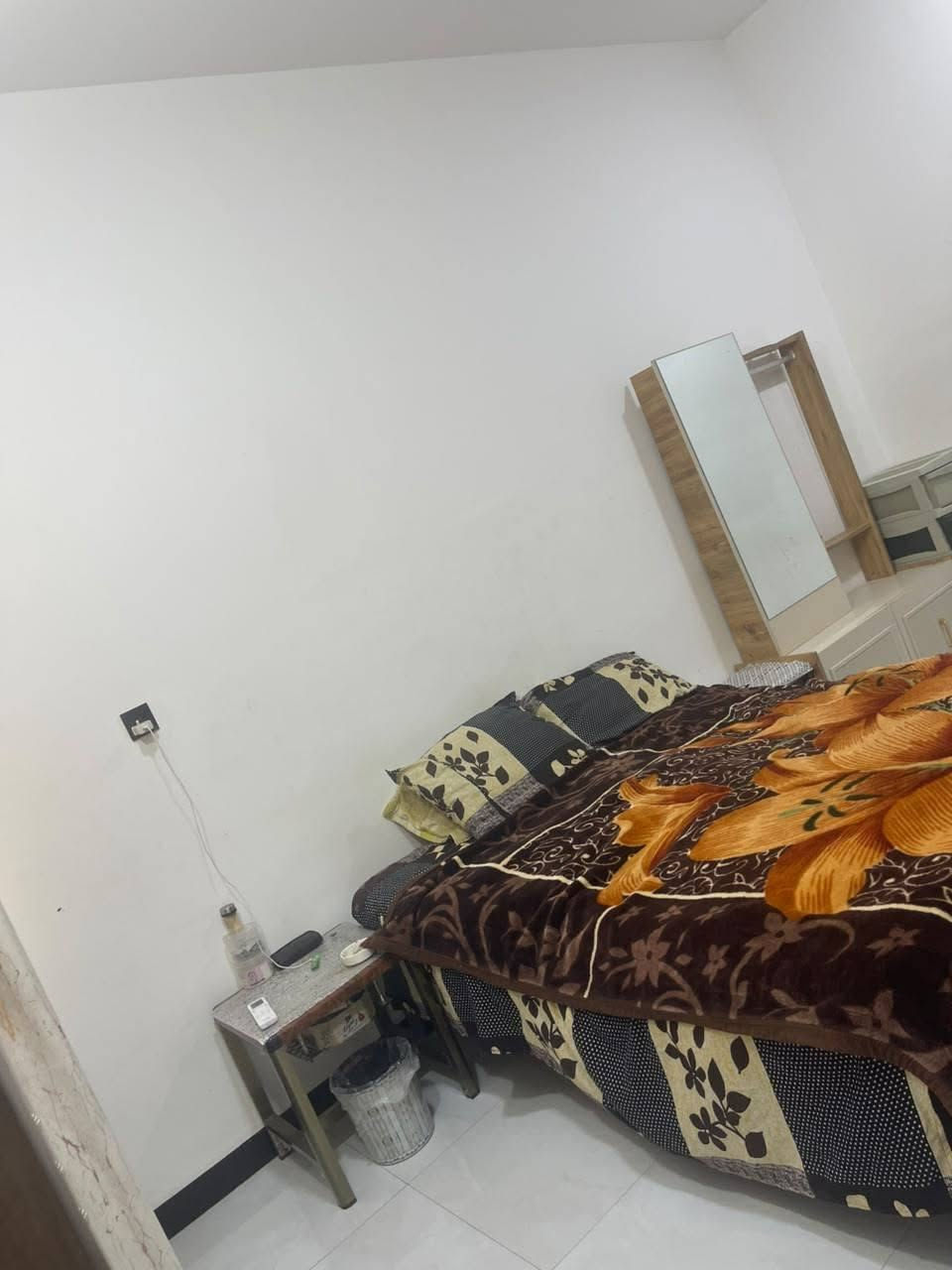 السلام عليكم دارللبيع طابقين
بناء حديث ثلاثة غرف نوم استقبال هول مطبخ مجمع صحيات عدد2بيت كامل اي نقص مابي العنوان شارع 80 شارع شريفه الجديد قريب على شارع 80
المساحه 125
للاستفسار رقم ***********
