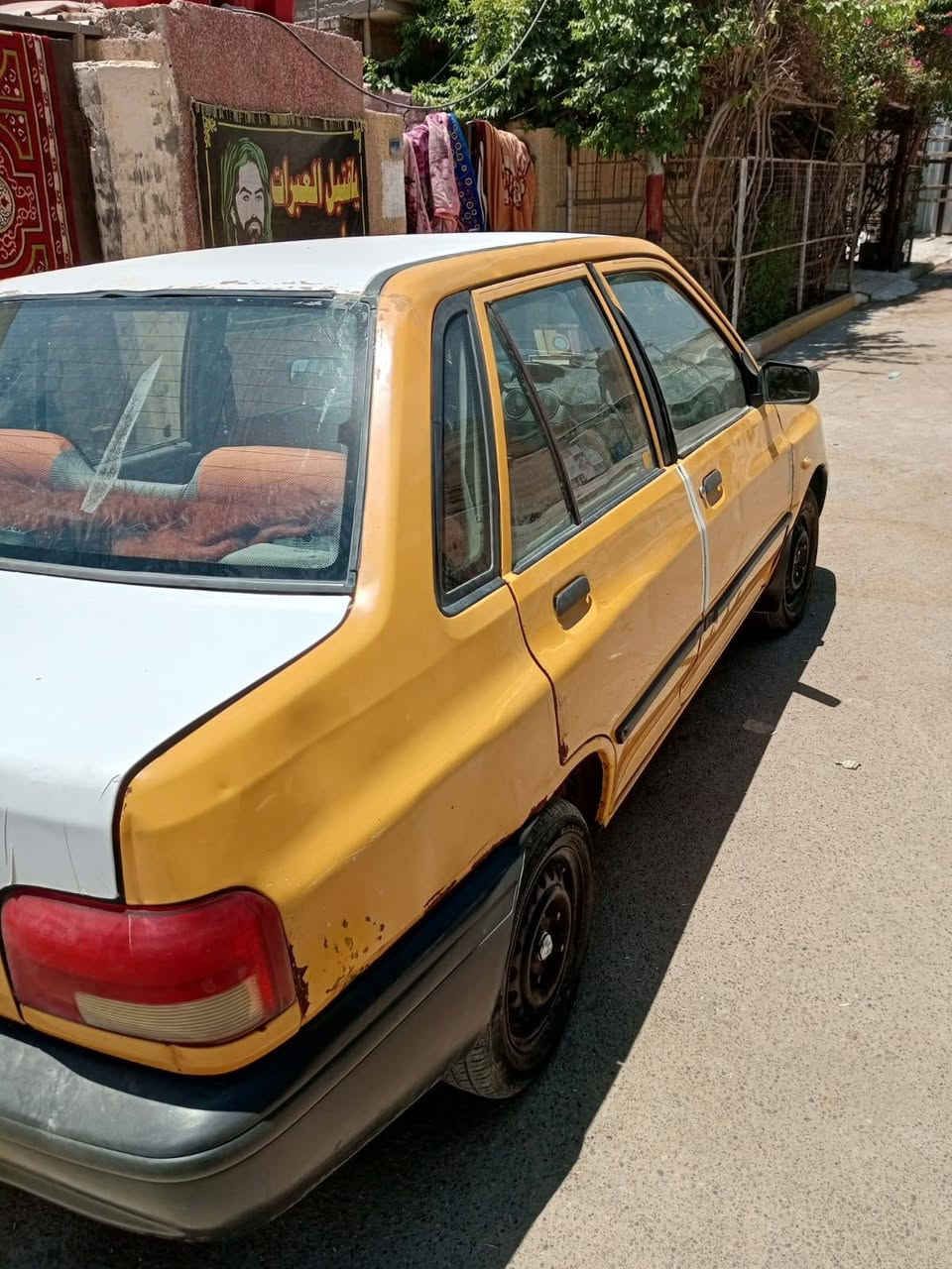سيارة سايبا موديل ٢٠١١ رقم دولي بسمي شرط التحويل
مصفرة هيئة وغرامات هزة جديدة ما تهزهة بالتحويل
غرفتهة حلوة  كير نظيف كهربائيات كلهة شغالة  بس المكينة بيهة نضوح وتبخير
بس تشتغل شواصي واحد معمر مكان بغداد رقم
***********
السعر ١٥ ورقة
