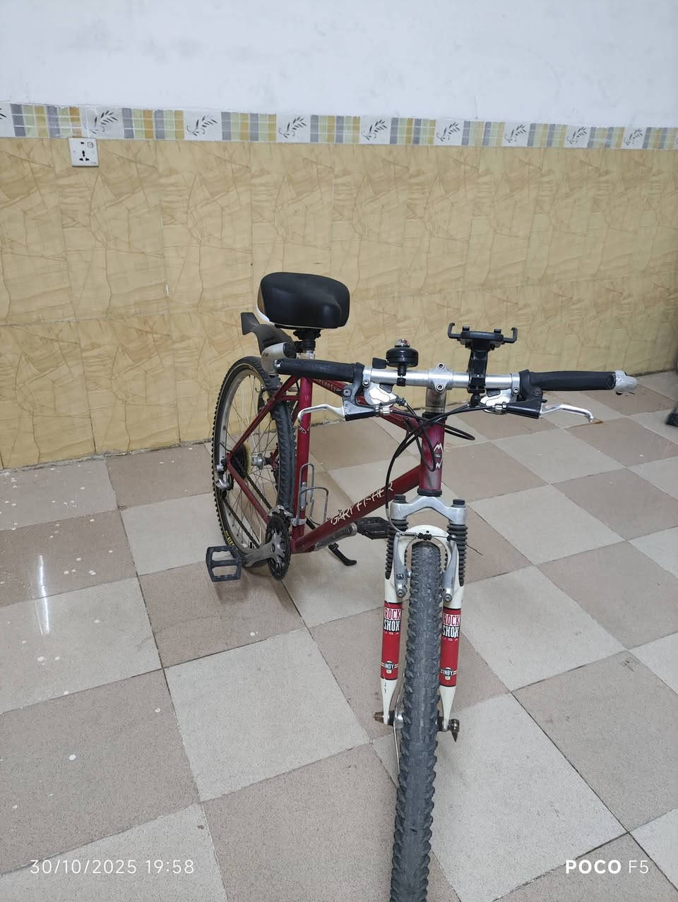 للبيع ..
قياس 27 ...


**إذا كنت صاحب هذا الإعلان وتريد حذفه لأي سبب، رجاءا أرسل رسالة إلى الدعم الفني**