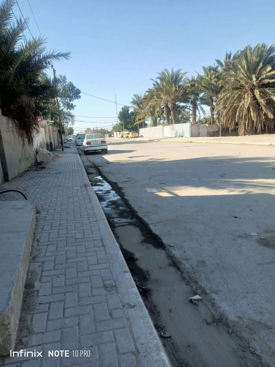 ياالله 
بيت للبيع المساحه 350 م ركن
طابو زراعي سند 25//يتكون من غرفتين نوم وصاله كبيره ومطبخ وحمام وصحيات واستقبال لنص حديقه جانبيه كبيرة مع وجود نخل حمال عدد 5 
توفر كافت الخدمات ماء گهرباء وخط مولد وانترنت ظوئي 
يبعد عن التبليط 50م 
العنوان ديوانيه نهاية الحي العسكري شارع 30 قرب حسينيه ام البنين 
السعر خاص وكلشي بل قسمه 
للاستفسار ***********و***********
