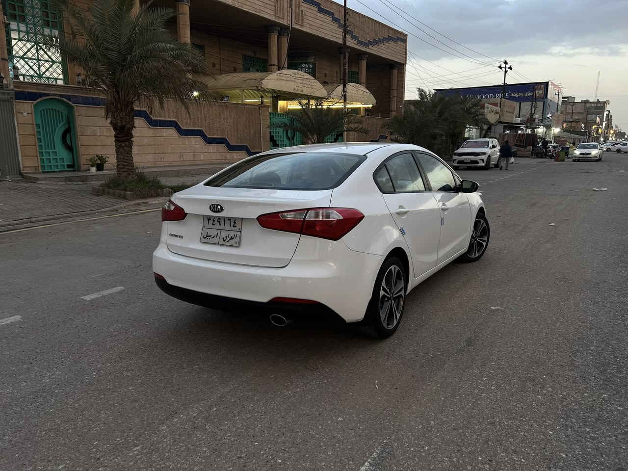 🚗 سيراتو 2014 خليجي للبيع
✨ اشاير بالمري
- كشنات مخمل
⚡ 4 دكم كهرباء
❄️ تبريد (قطعتين)
- تحكمات ستيرن
🛞 سبير ويل

📏 ماشية 105 ألف كم
📍 الموقع: النجف
🪪 الرقم: أربيل

💵 السعر: 127 وبيها مجال 
*********** 📞
