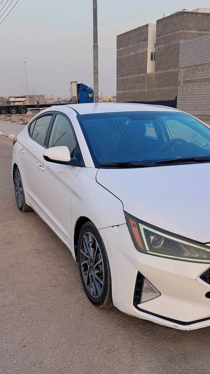 النترا مديل 2019 وارد امريكي محرك 2000 دوش تبريد ثلج رقم اربيل السنويه منتهيه صالهه 5 اشهر السياره جاهزه بيهه تقشير بالباب كد اصبع السياره بالبصرة السعر 135 رقم الهاتف ***********
