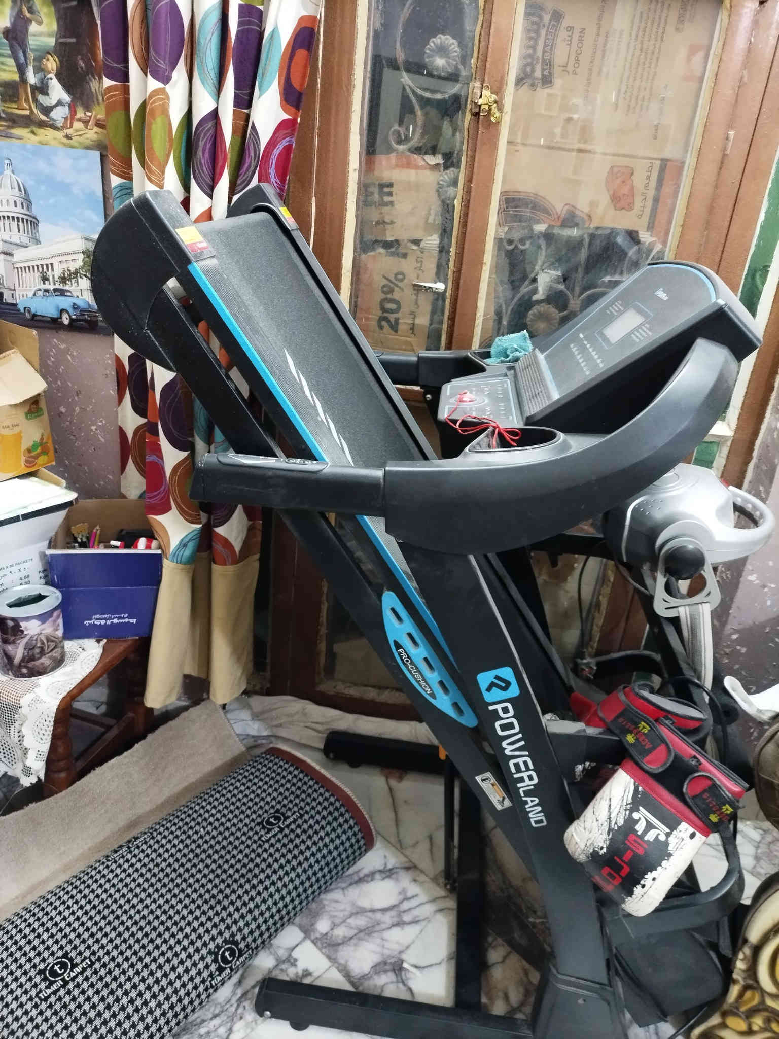 سلام عليكم
جهاز جري درجه اولى ماركه باور لاند ثكيل استعمال  قليل وزن 140 كيلو 
السعر 400 وبي مجال بسيط
عنوان بكرلي 
***********
يارزاق
