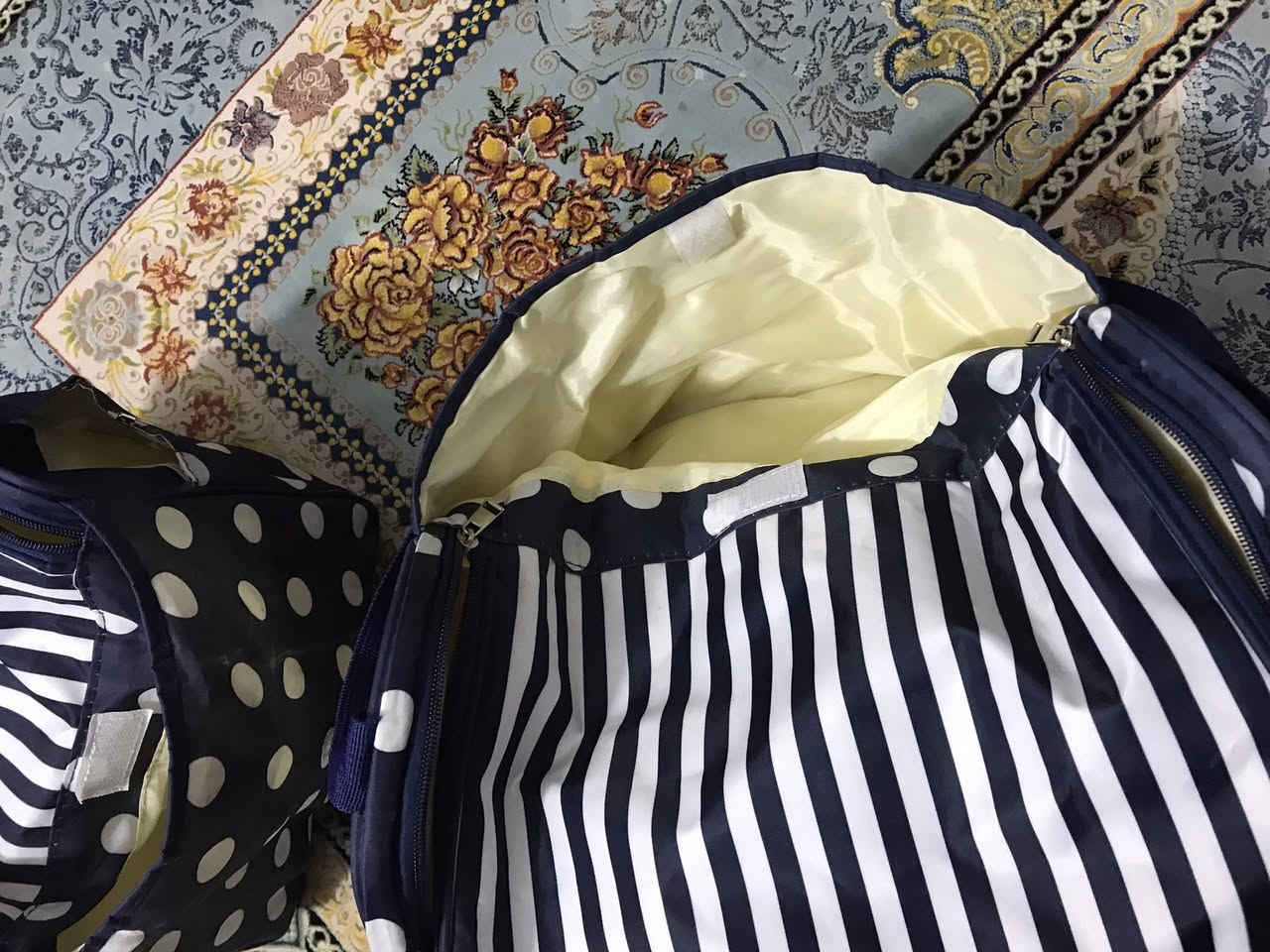 جنطة حقيبة مستلزمات الاطفال ملابس وحفاضات واي شي السعر ٢٠ الف


**إذا كنت صاحب هذا الإعلان وتريد حذفه لأي سبب، رجاءا أرسل رسالة إلى الدعم الفني**